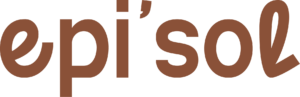 Logo de l'association epi’sol, une épicerie solidaire étudiante. Le mot "epi’sol" est écrit en lettres arrondies et modernes, avec un jeu typographique chaleureux qui évoque la convivialité et la proximité.